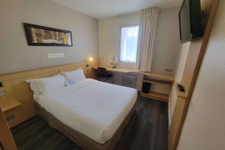 Room 6 of 57