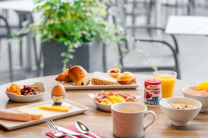 Breakfast area