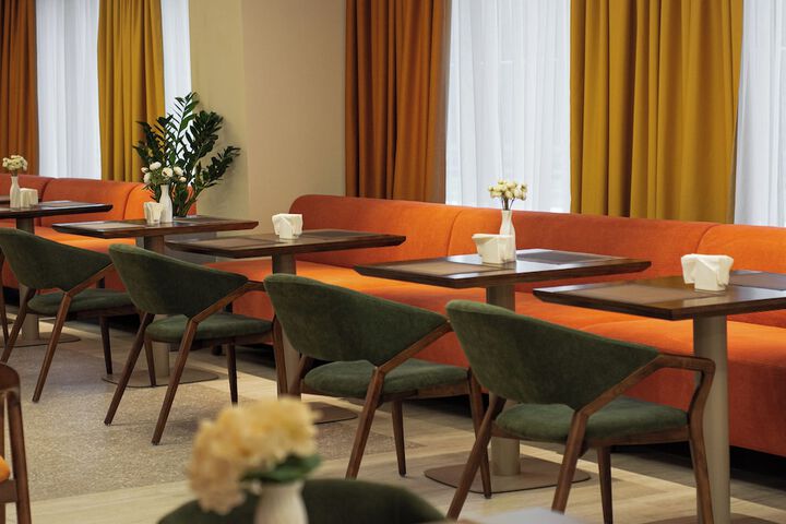 Dining 59 of 71