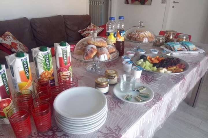 Dining 7 of 26