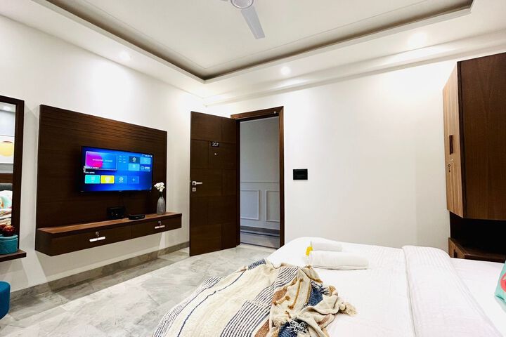 Room 14 of 17