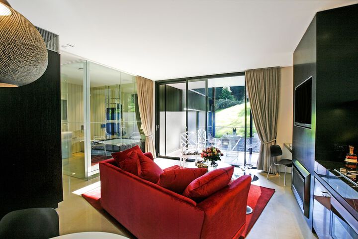 Room 9 of 21