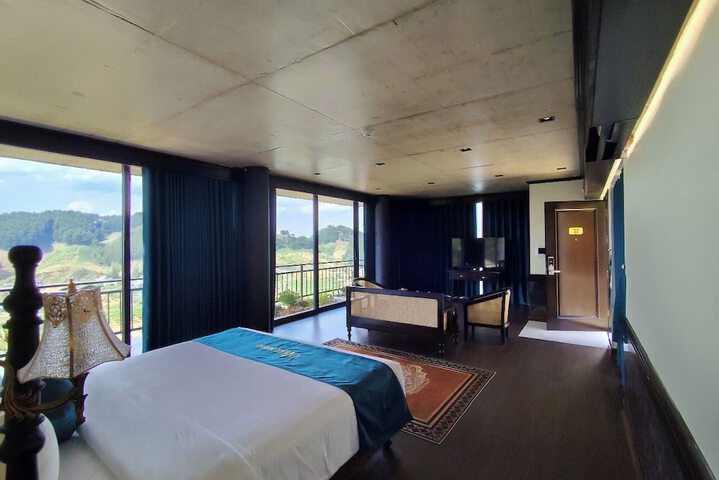 Room 58 of 190