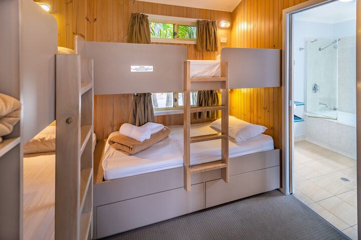 Room 15 of 126