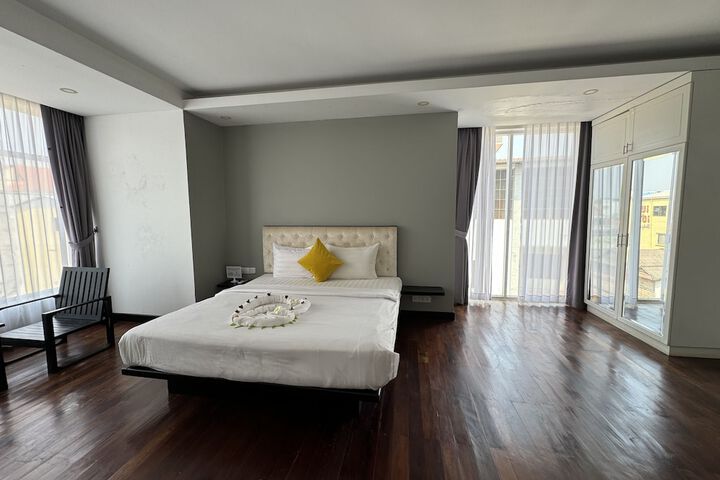Room 28 of 40