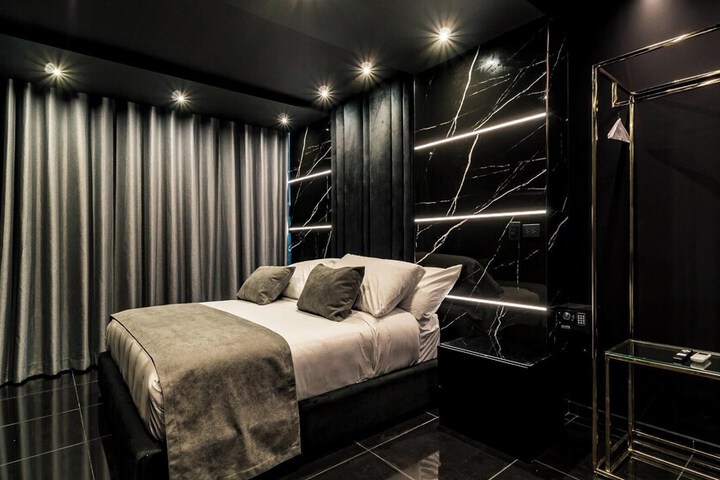 Room 19 of 58