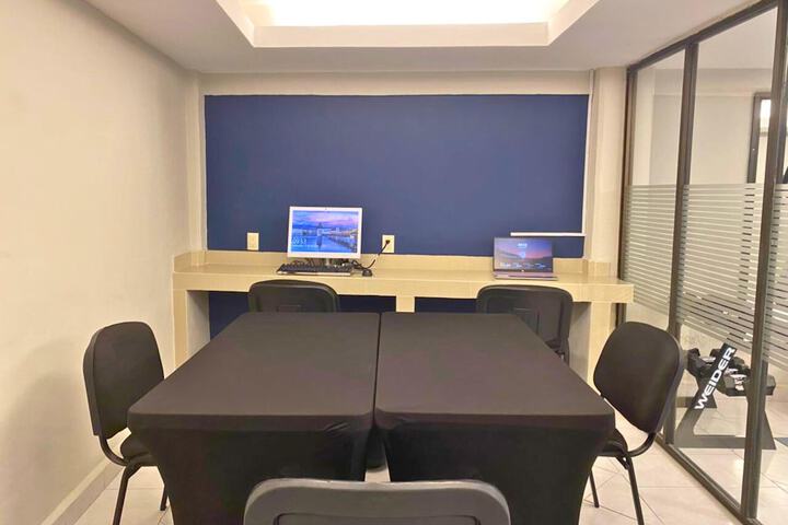 Business Center 47 of 58