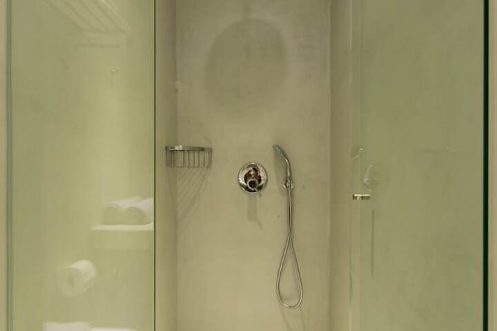 Room 131 of 164