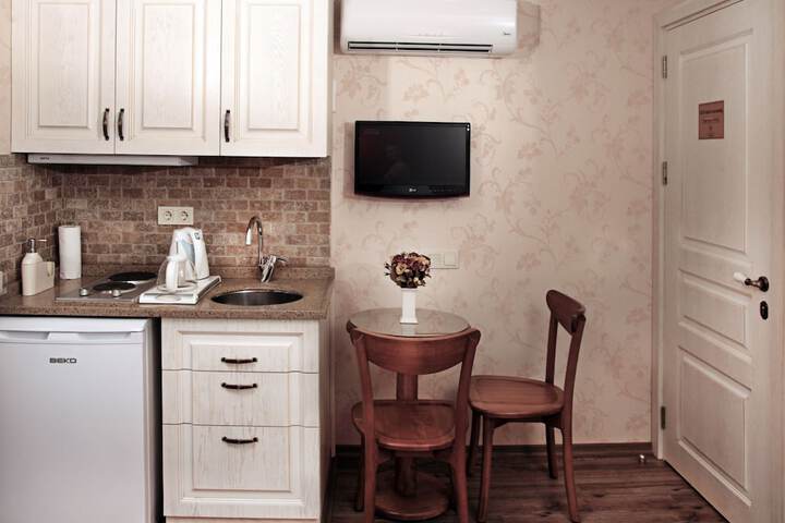 Private kitchenette