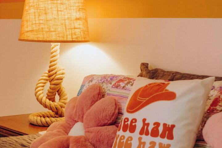 Room 4 of 35