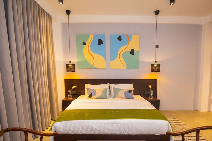 Room 11 of 37
