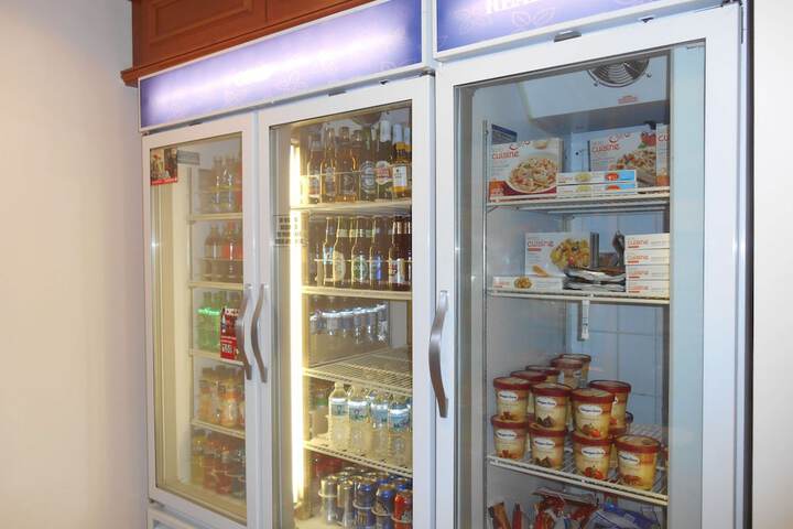 Snack bar