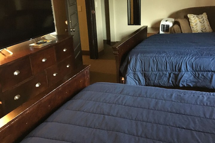 Room 27 of 41