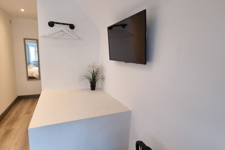 Room 17 of 50