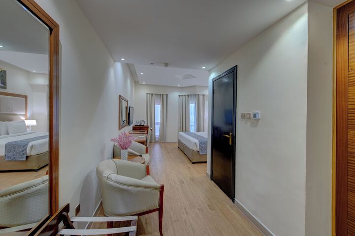 Room 12 of 36