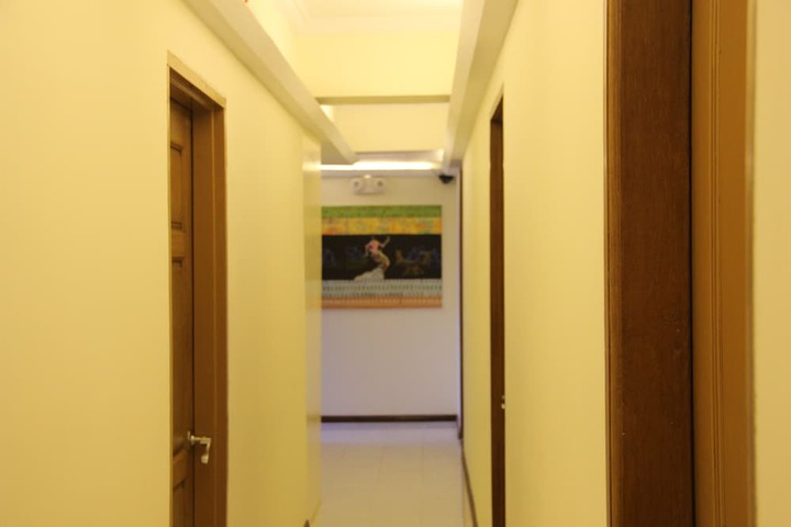 Ballroom/Hall 32 of 39