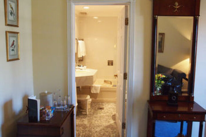 Room 6 of 69