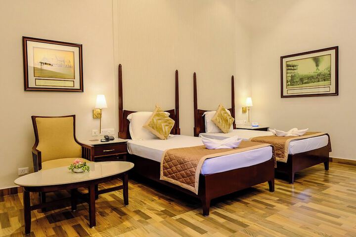 Room 4 of 70