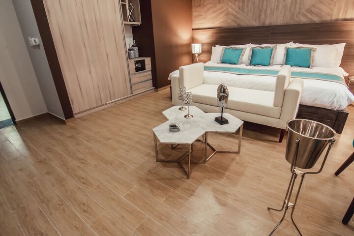 Room 14 of 74