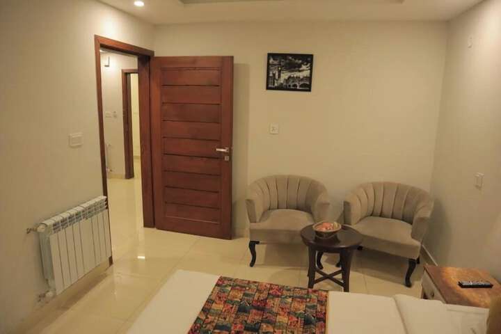 Room 16 of 50