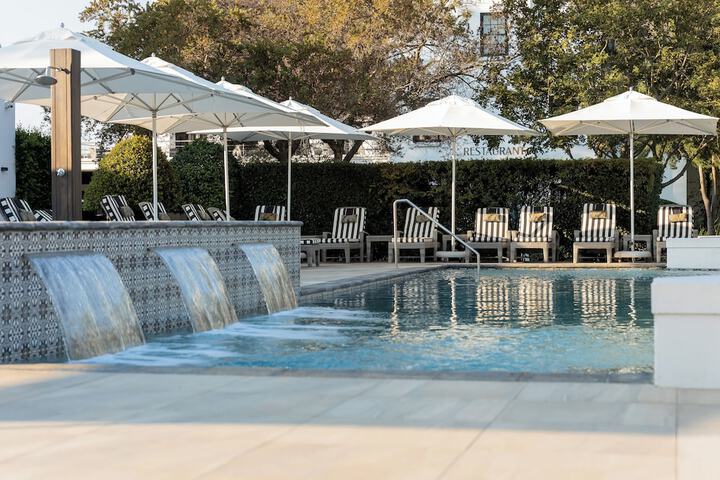 Pool 70 of 126