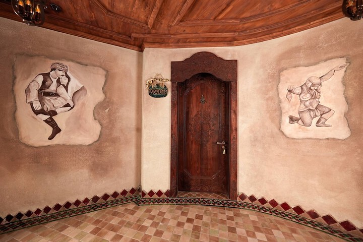Hotel Interior 118 of 171