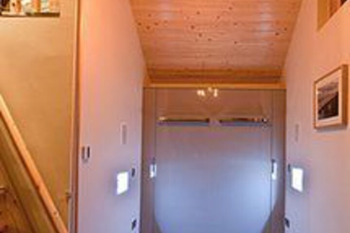 Room 13 of 30
