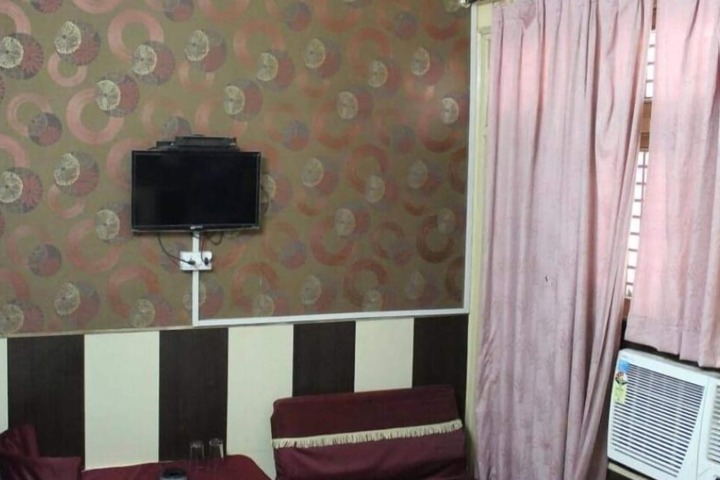 Room 10 of 26