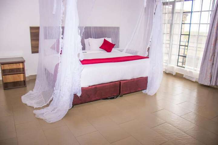 Room 2 of 18