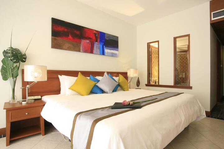 Room 3 of 60