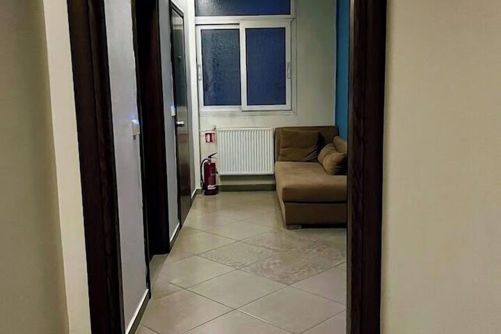 Ballroom/Hall 86 of 98