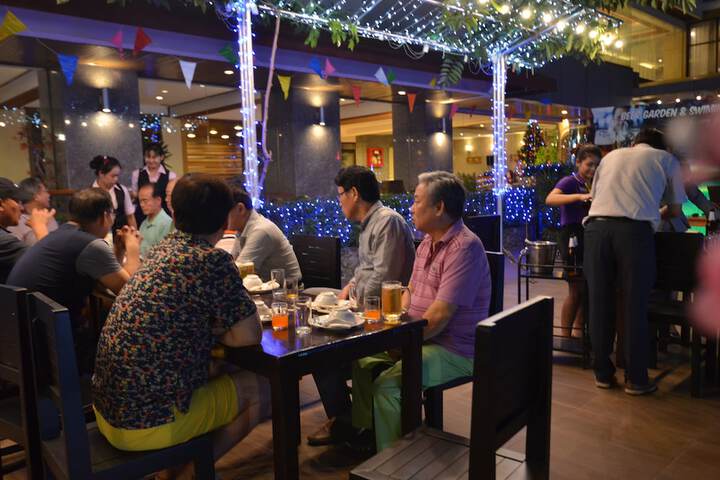 Dining 80 of 90