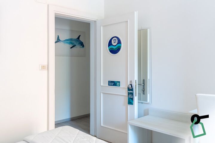 Room 11 of 49