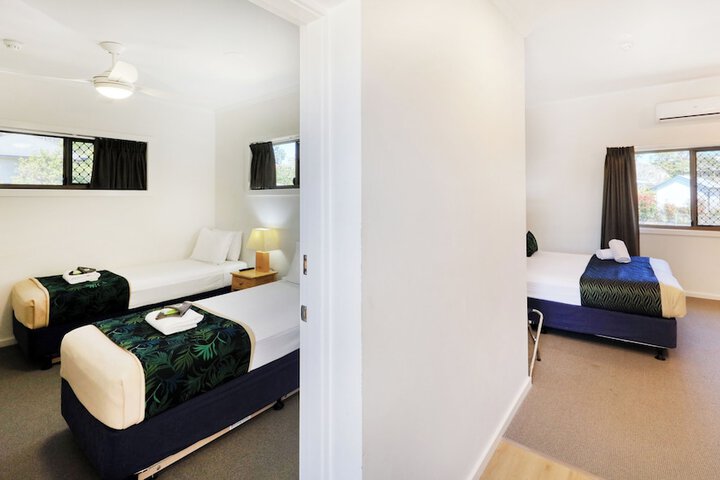 Room 2 of 7