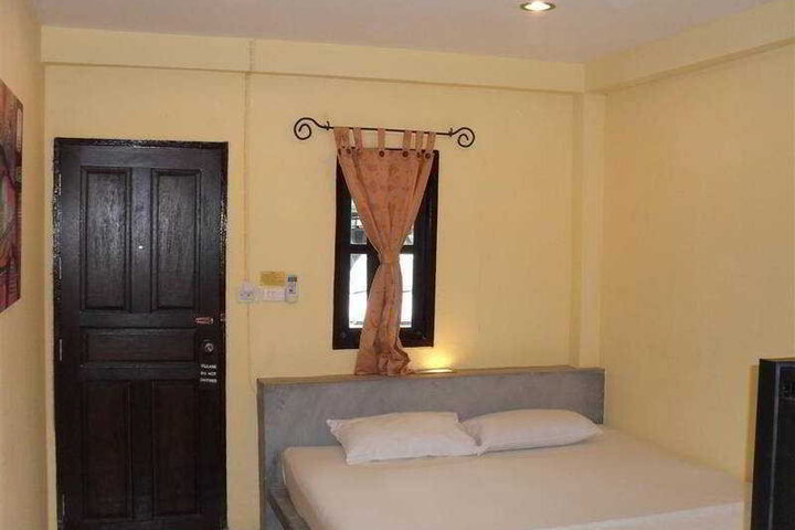 Photo 12