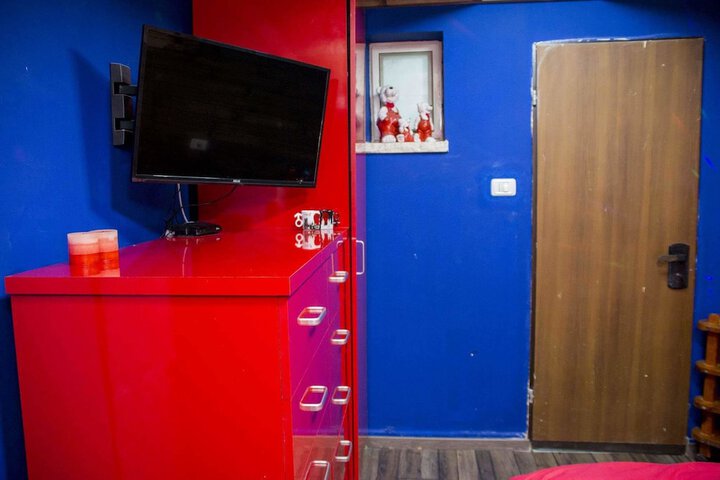 Room 8 of 22