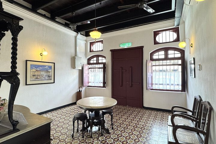 Room 42 of 108