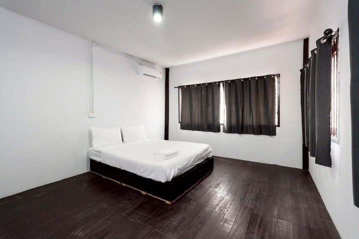 Room 5 of 21