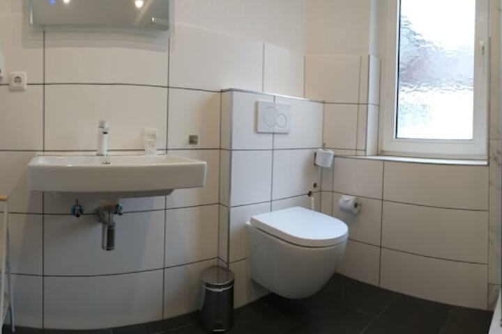 Room 12 of 25