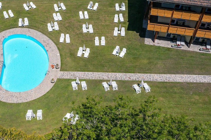 Hotel 98 of 105