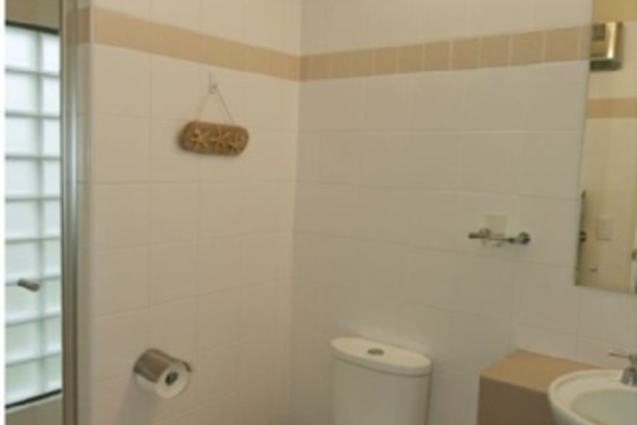 Room 11 of 12