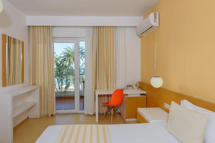 Room 21 of 73