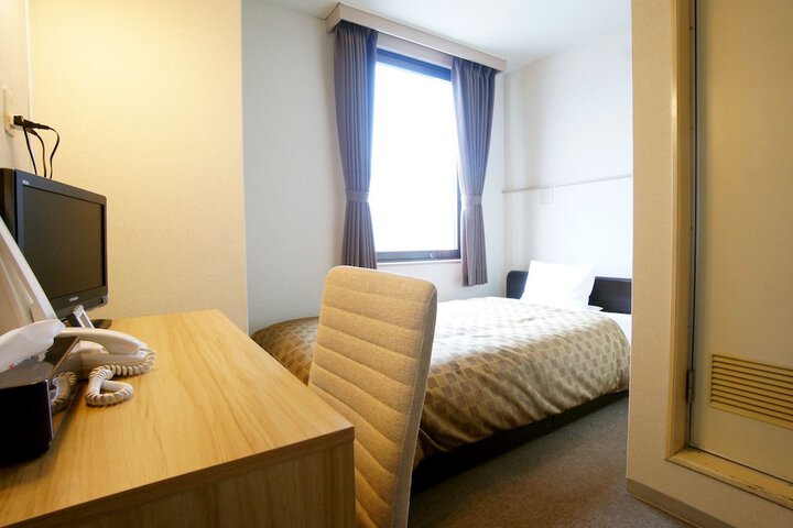 Room 3 of 19