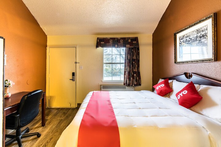 1 King Bed (13 of 13)
