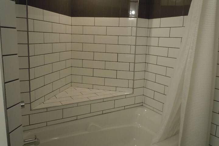 Room 42 of 77