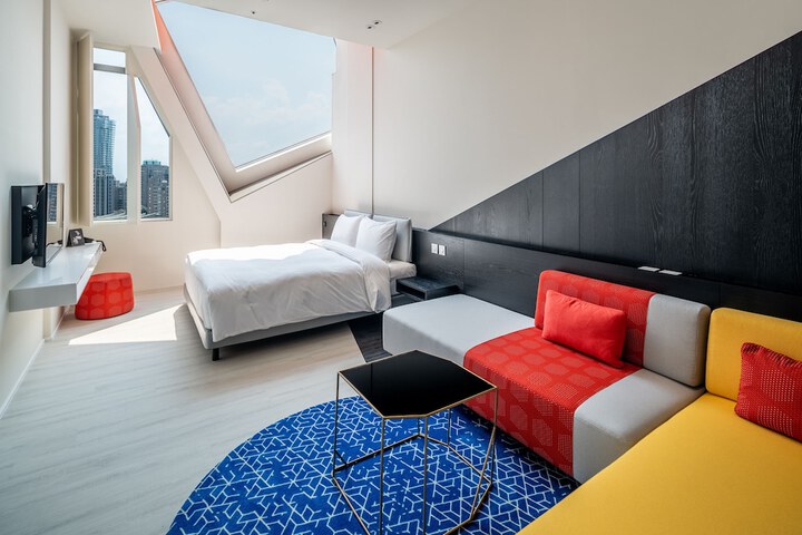 Room 41 of 83