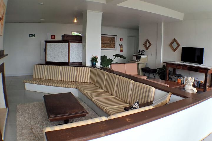 Room 16 of 35