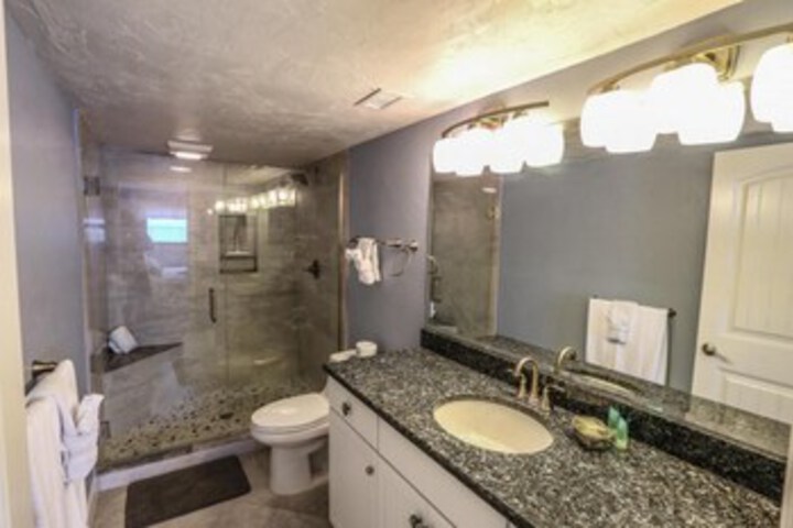 Room 3 of 21