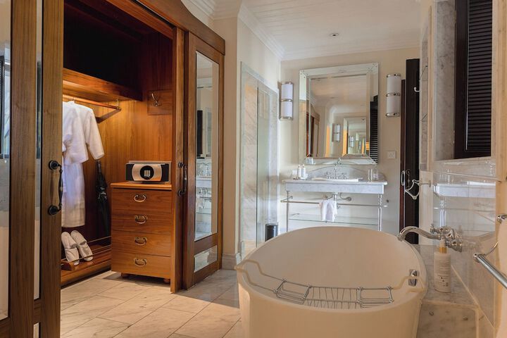 Clean Restrooms