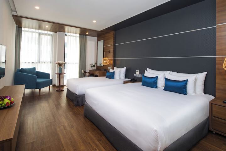 Room 51 of 203